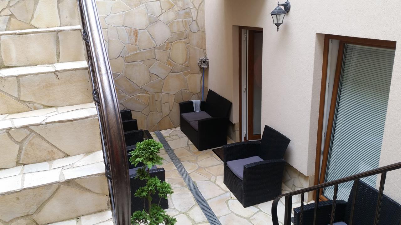 Sommelierka Apartment Valtice Exterior foto
